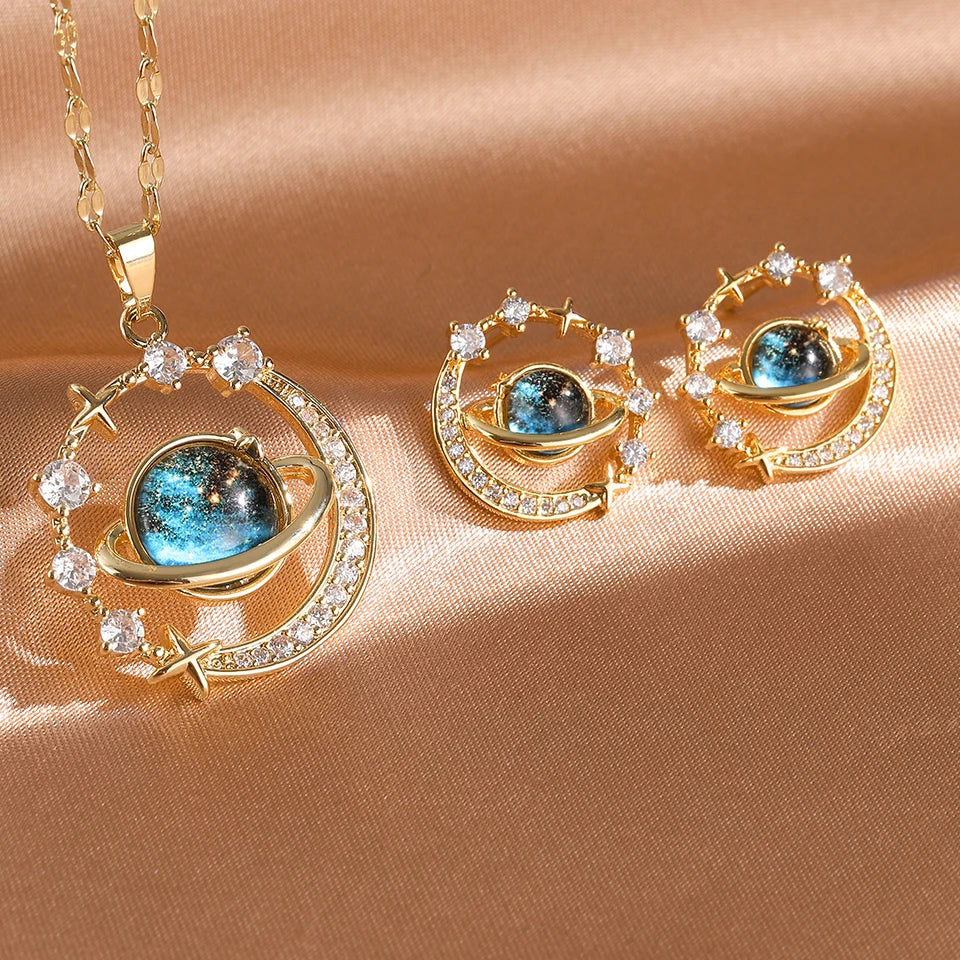 Lunaire Orbit Collection