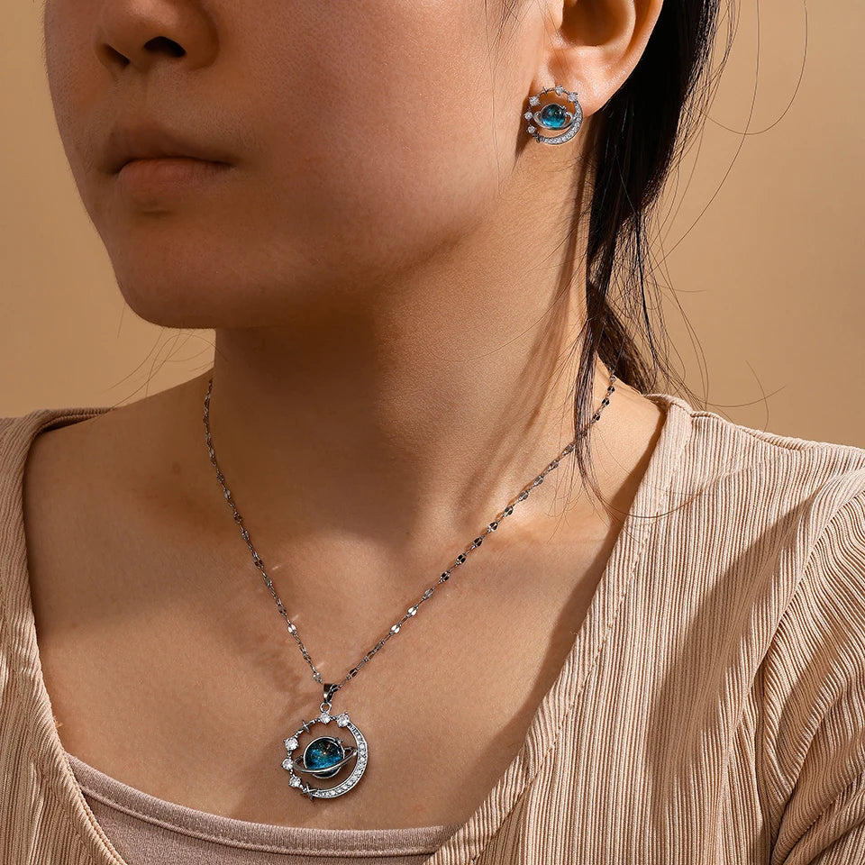 Lunaire Orbit Collection