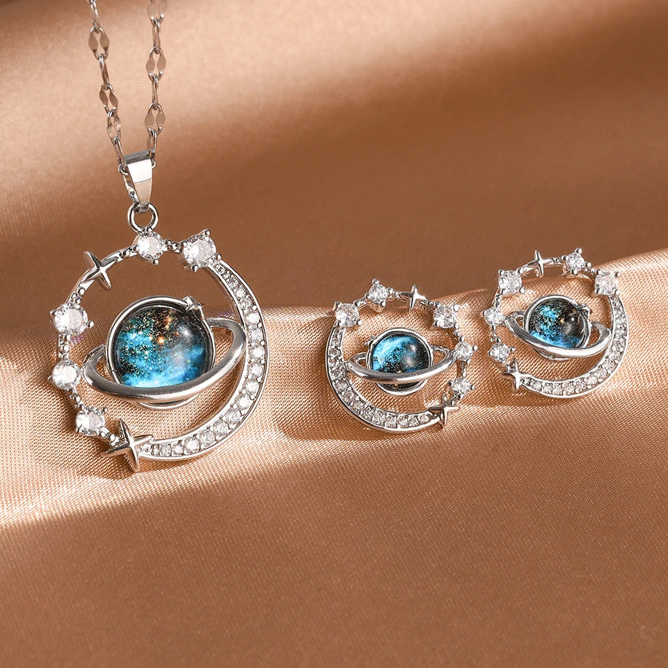 Lunaire Orbit Collection